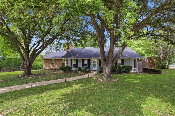 701 Raintree Road, Fort Worth, TX 76103