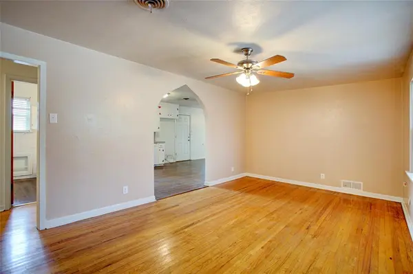 213 Sheri Lane, Hurst, TX 76053