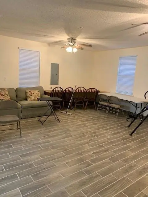 12046 Center Street #200, Quinlan, TX 75474