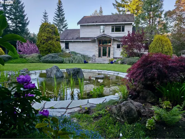 97137 N BANK ROGUE RIVER RD, Gold Beach, OR 97444