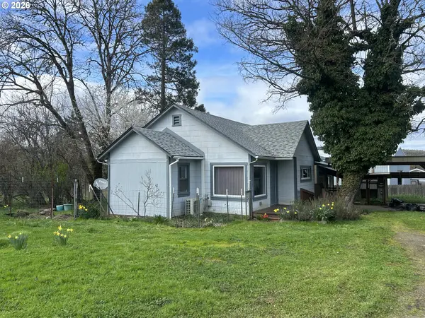 1764 OLD TOWN LOOP RD, Oakland, OR 97462