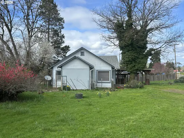 1764 OLD TOWN LOOP RD, Oakland, OR 97462