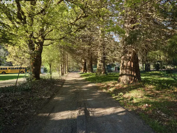 11846 LEWIS RIVER RD, Ariel, WA 98603