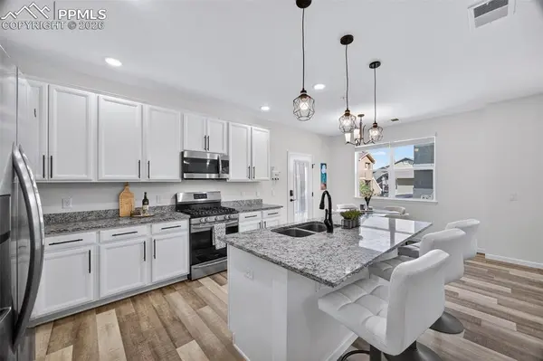 4658 Copeland CIR #103, Highlands Ranch, CO 80126