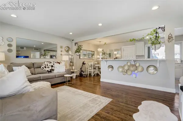 912 2nd ST, Colorado Springs, CO 80907