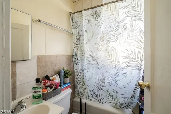 11 Mercer St, Paterson City, NJ 07524