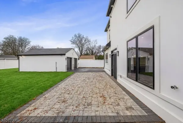 6 E Knollwood Rd, Edison Twp., NJ 08817