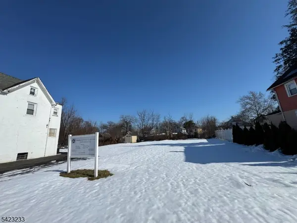 814 E 3Rd St, Plainfield City, NJ 07062