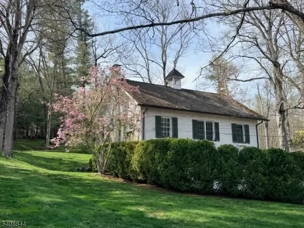 121 Mosle Rd, Mendham Twp., NJ 07931