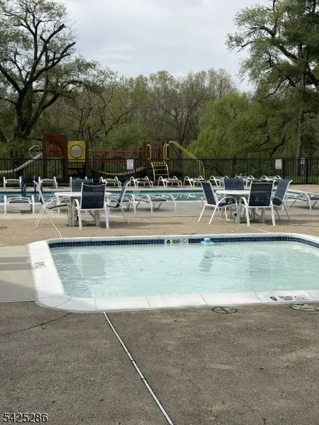 56 Stonyridge Dr, Lincoln Park Boro, NJ 07035