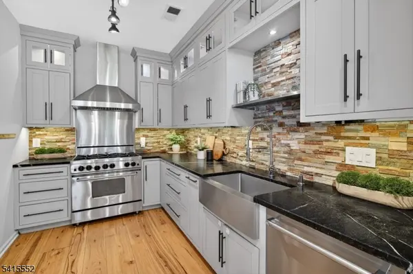 33 Four Oaks Road, Bedminster Twp., NJ 07921