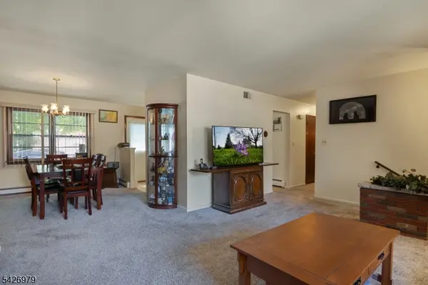 5 Elizabeth Ct, Edison Twp., NJ 08817