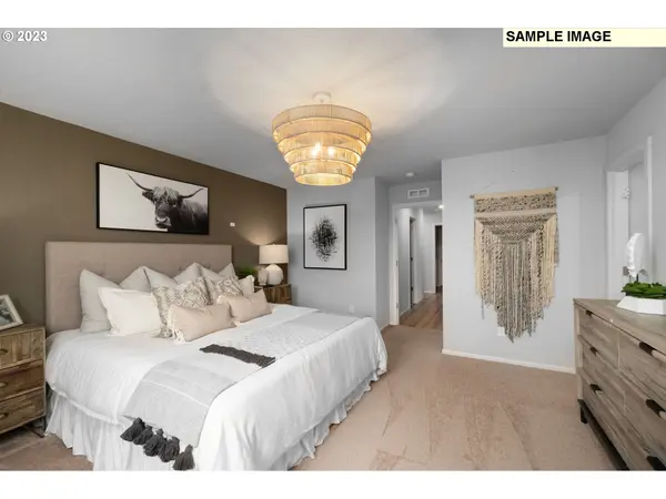 1123 Clemson St, Woodburn, OR 97071