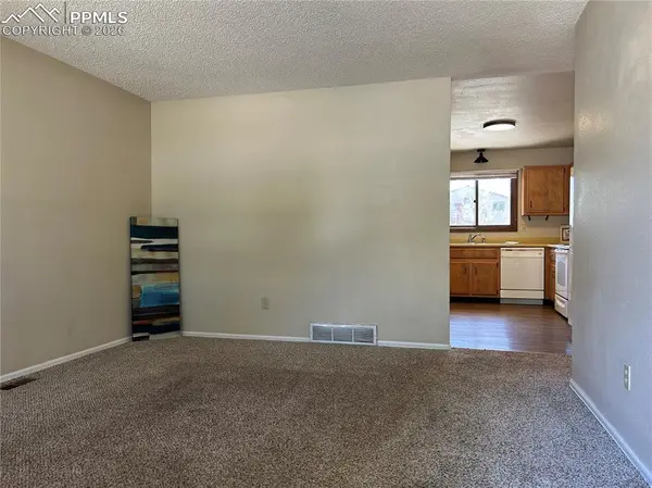 2495 Maroon Bells AVE, Colorado Springs, CO 80918