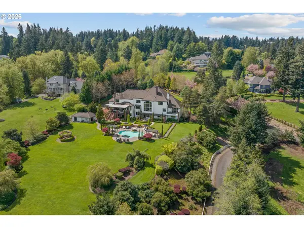 24770 SW VALLEY VIEW RD, West Linn, OR 97068