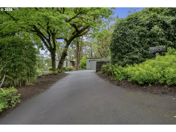 1990 PARKSIDE DR, Eugene, OR 97403