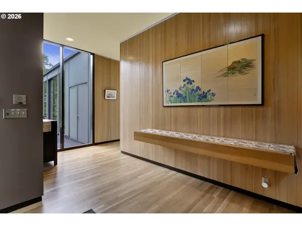 1990 PARKSIDE DR, Eugene, OR 97403