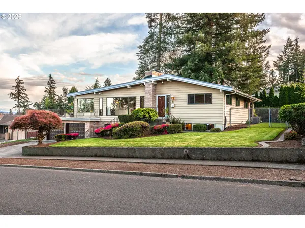 7130 LOS VERDES DR, Gladstone, OR 97027