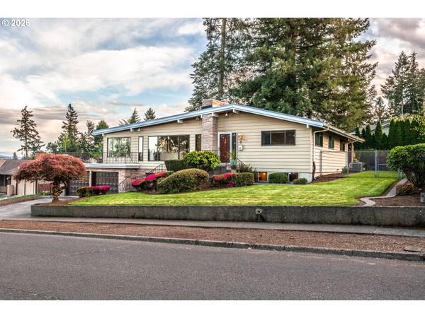 7130 LOS VERDES DR, Gladstone, OR 97027