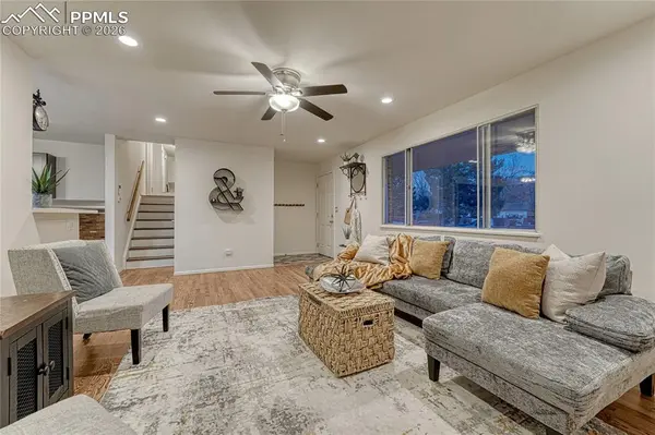 4169 Hollow RD, Colorado Springs, CO 80917