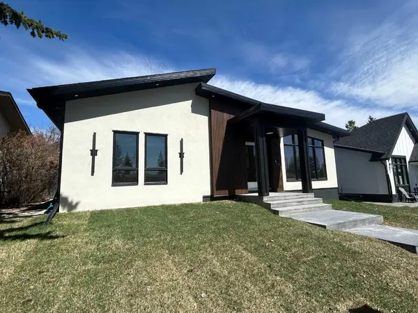 5616 Lodge CRES SW, Calgary, AB T3E5Y7