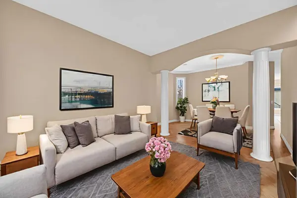 3 Hampstead HL NW, Calgary, AB T3A 6E5