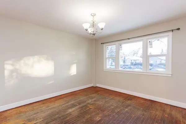 4610 50 ST, Red Deer, AB T4N 1W9