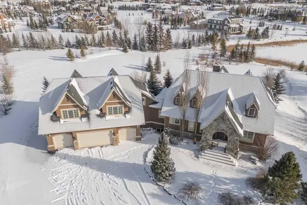 8 Grandarches Bay, Rural Rocky View County, AB T3Z 0A7