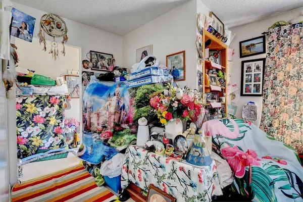 10418 108 AVE, Grande Prairie, AB T8V 1P7