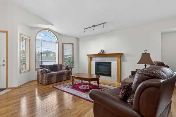 68 Arbour Wood Close NW, Calgary, AB T3G 4A8