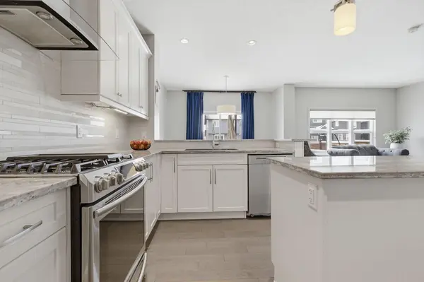 132 Sundown WAY, Cochrane, AB T4C 2M6