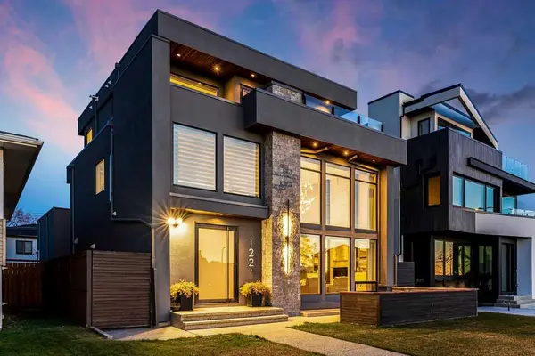 122 13 ST NE, Calgary, AB T2E 4S1