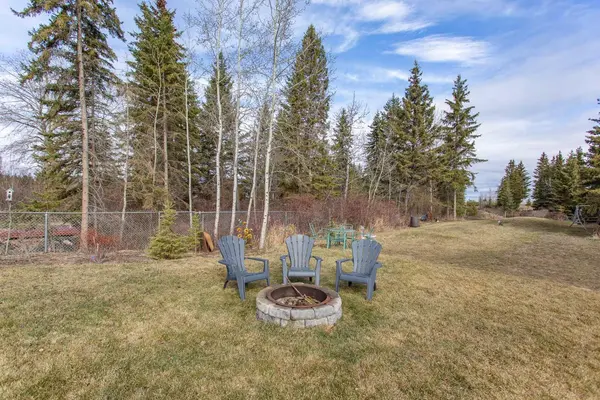 85 Lakeview AVE, Gull Lake, AB T4L 2N1