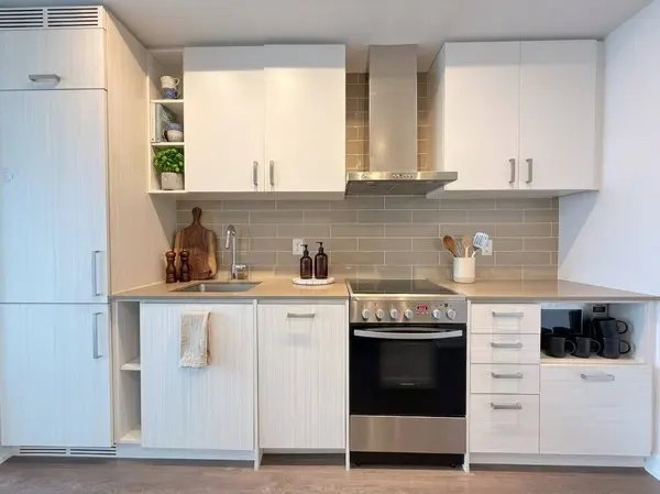 125 Redpath AVE #3212, Toronto C10, ON M4S 0B5