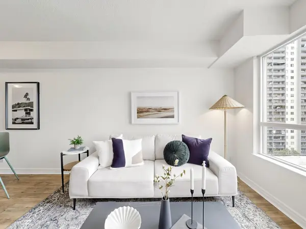 225 Wellesley ST E #811, Toronto C08, ON M4X 1X8