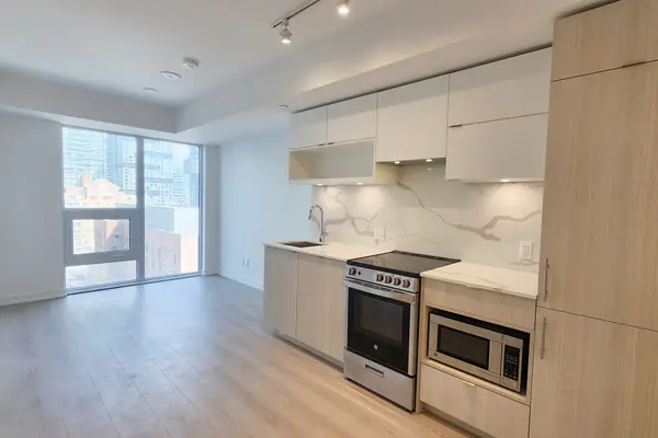 100 Queen ST E #1101, Toronto C08, ON M5C 0B5