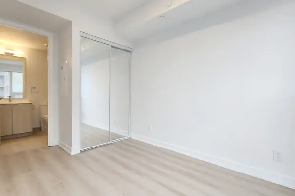 100 Queen ST E #1101, Toronto C08, ON M5C 0B5