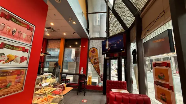 987 Bay ST, Toronto C01, ON M5S 3C4