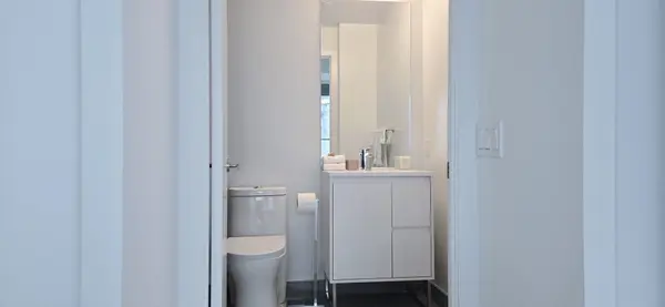 1 Quarrington LN #1215, Toronto C13, ON M3C 0S4