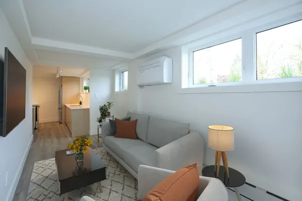 1450 Avenue RD #1, Toronto C04, ON M5N 2H7