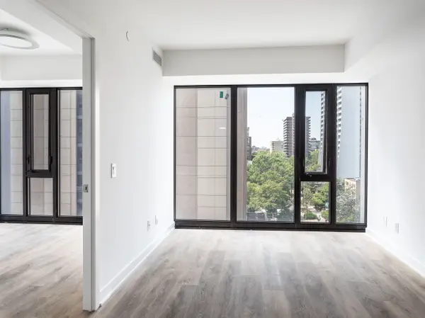 188 Cumberland ST #911, Toronto C02, ON M5R 0B6