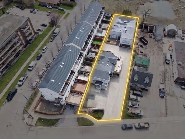 75 Jonesville CRES, Toronto C13, ON M4A 1H2