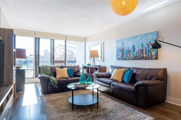 30 Fashion Roseway N/A #404, Toronto C14, ON M2N 6B4