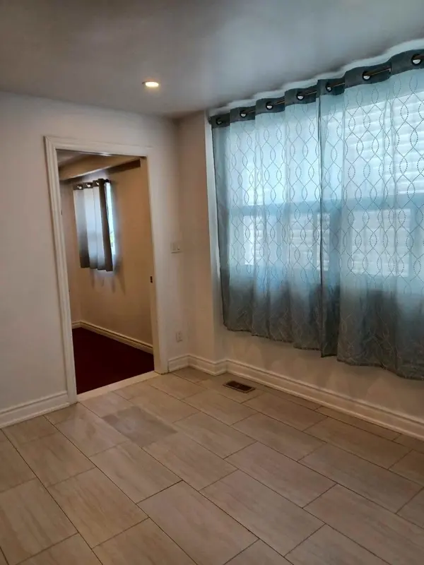 765 Gerrard ST E #Main Fl, Toronto E01, ON M4M 1Y5