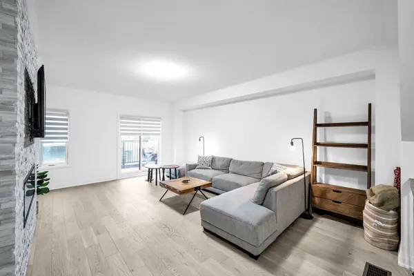 30 Gerry Henry LN, Clarington, ON L1E 0L8