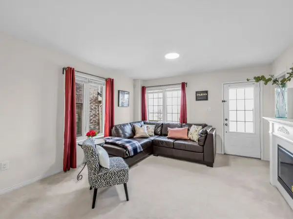 902 Audley RD N, Ajax, ON L1Z 1W2