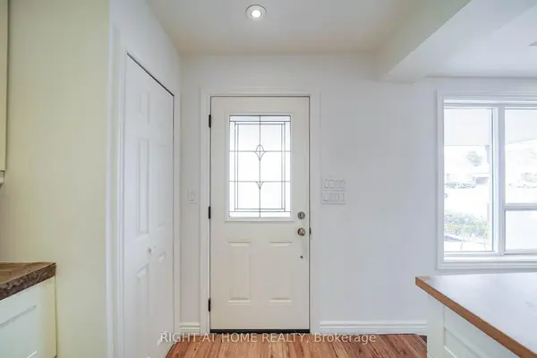 1083 Pharmacy AVE, Toronto E04, ON M1R 2H2