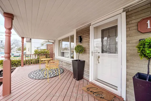 1083 Pharmacy AVE, Toronto E04, ON M1R 2H2