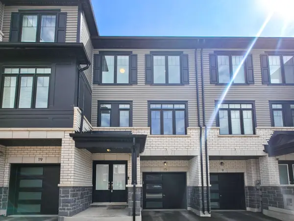 15 Ambereen PL, Clarington, ON L1C 5P2