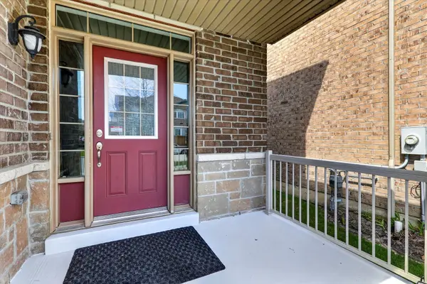 1034 Byron ST N, Whitby, ON L1N 0E5